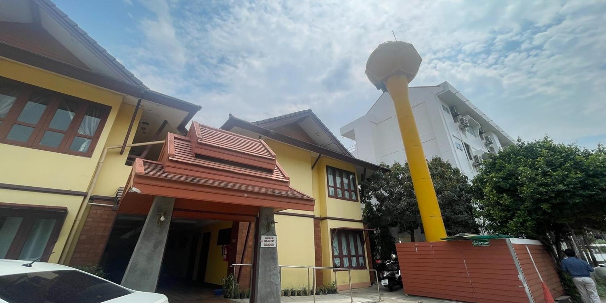 Yellow Tique Hotel Lampang Exterior foto
